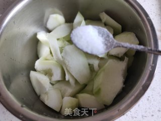 凉拌菜瓜的做法步骤：5