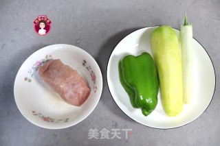 鱼香肉丝的做法步骤：1