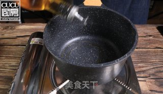 番茄肥牛面的做法步骤：2