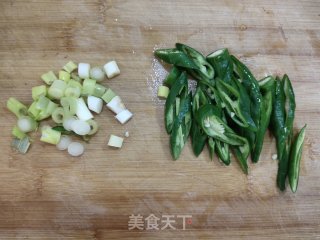 尖椒干豆腐的做法步骤：4