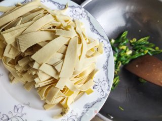 尖椒干豆腐的做法步骤：6