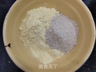 玉米面全麦粉软饼的做法步骤：1