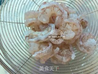 虾仁鸡蛋炒芦笋的做法步骤：4