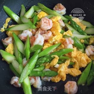 虾仁鸡蛋炒芦笋的做法步骤：18
