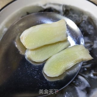 猪骨黄豆海带汤的做法步骤：6