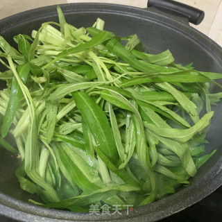 蒜泥炒空心菜的做法步骤：4