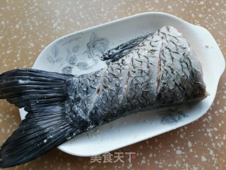 番茄粉皮炖青鱼的做法步骤：2