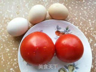 番茄鸡蛋粉皮汤的做法步骤：3