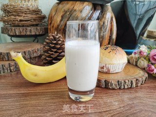 香蕉奶昔的做法步骤：4