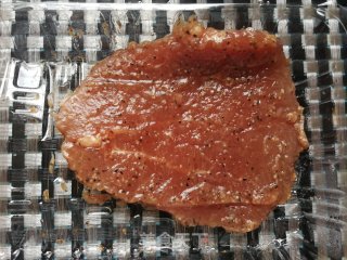 生菜卷牛肉的做法步骤：1