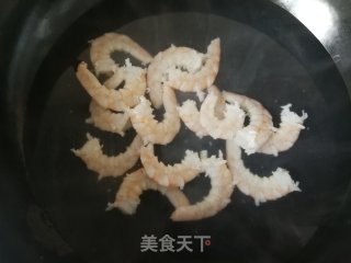 韭菜炒虾仁的做法步骤：5