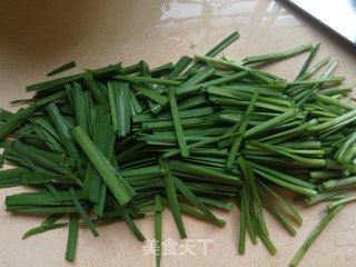 韭菜炒虾仁的做法步骤：7