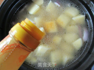 肉骨土豆龙虾尾煲的做法步骤：10