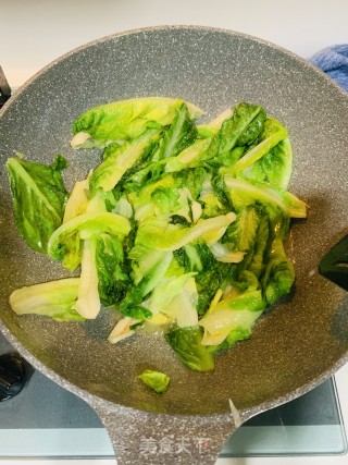 清炒生菜的做法步骤：3