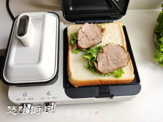 卤牛肉芝士三明治的做法步骤：2