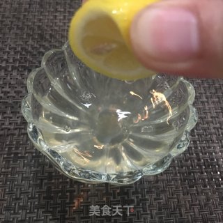 冰镇柠檬蜂蜜水的做法步骤：5