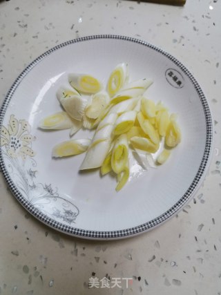 茴香炒鸡蛋的做法步骤：3