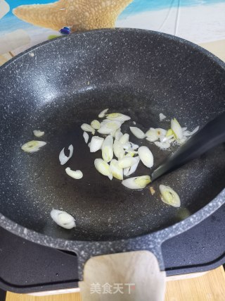 茴香炒鸡蛋的做法步骤：7