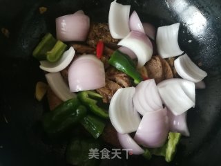 洋葱炒酱羊肉的做法步骤：10