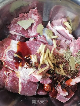酱牛肉卤牛肉的做法步骤：3