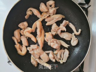 滑蛋鸡肉的做法步骤：2