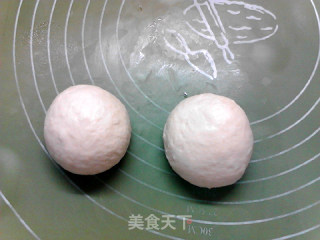 葱香腊肉面包卷的做法步骤：6