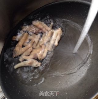 秘制凤爪的做法步骤：2