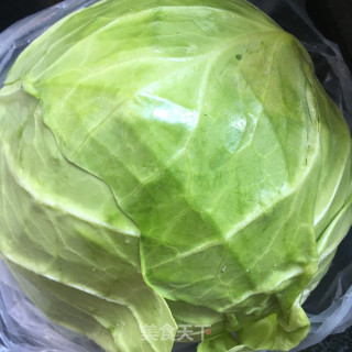 剁椒蟹味菇炒包菜的做法步骤：2