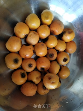 枇杷膏的做法步骤：1