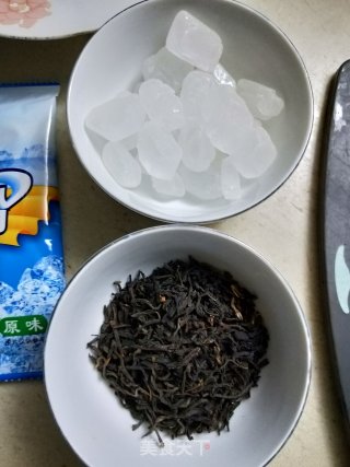 柠檬红茶牛奶冻的做法步骤：1