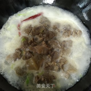 牛肉炖番茄的做法步骤：2