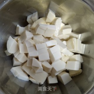 杭椒鸡蛋烧嫩豆腐的做法步骤：1