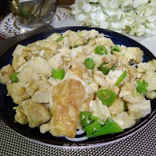 杭椒鸡蛋烧嫩豆腐的做法步骤：9