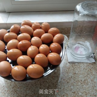 腌咸鸡蛋的做法步骤：2