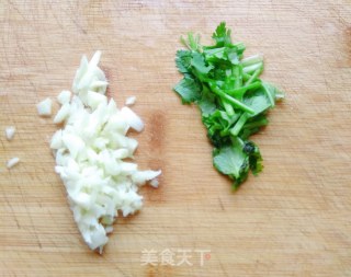 木耳腐竹拌黄瓜的做法步骤：3