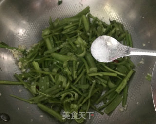 蒜蓉空心菜的做法步骤：7