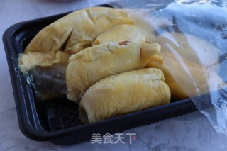 榴莲奶昔的做法步骤：1