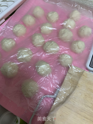 肉包子（香菇洋葱萝卜肉馅）的做法步骤：16