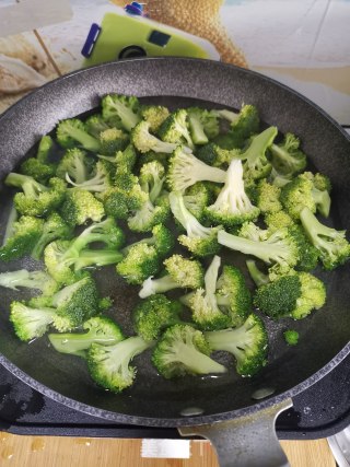 蚝油西兰花的做法步骤：4