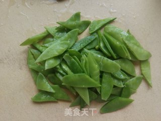 蚝油荷兰豆的做法步骤：2
