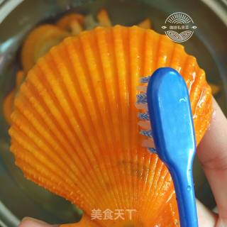 蒜蓉粉丝蒸扇贝的做法步骤：4