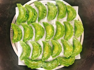 红萝卜玉米饺子的做法步骤：5