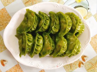 红萝卜玉米饺子的做法步骤：7