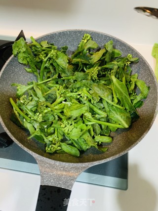 蒜香芥兰苗的做法步骤：2