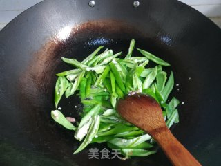 辣椒炒肉的做法步骤：3