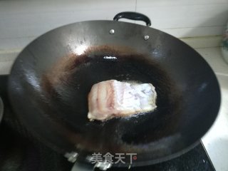 豆豉辣椒蒸草鱼块的做法步骤：1
