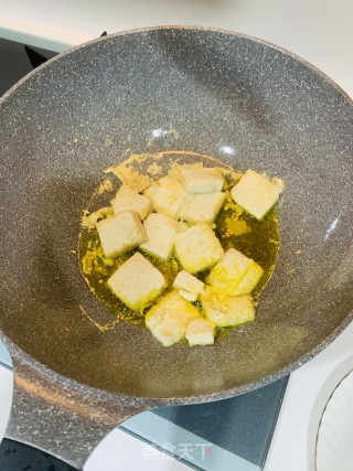 毛豆豆腐汤的做法步骤：2