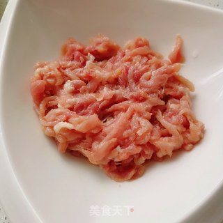 鱼香肉丝的做法步骤：4