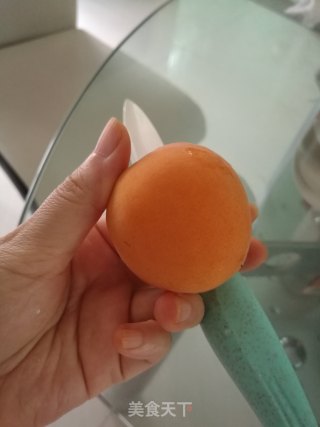 酸梅粉糖渍杏的做法步骤：1