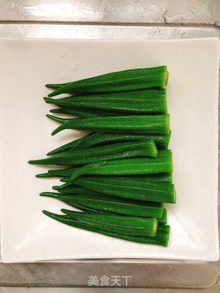 白灼秋葵的做法步骤：3